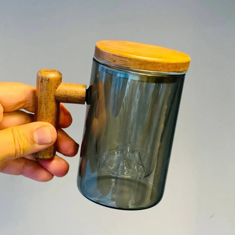 لیوان دمنوش پیرکس دسته چوبی