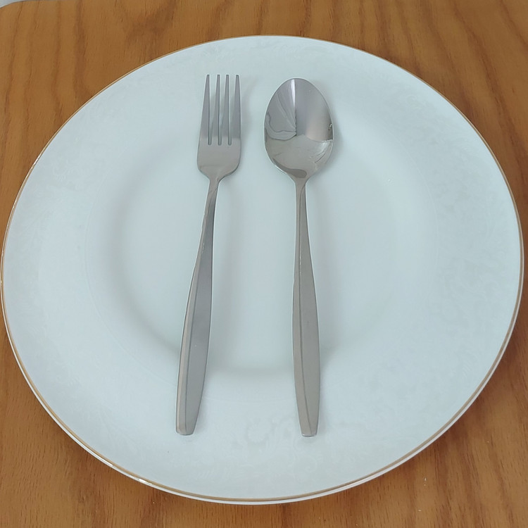 ست قاشق و چنگال یونیک اصل ۱۲ پارچه استیل نگیر ضدزنگ (عیار دار)