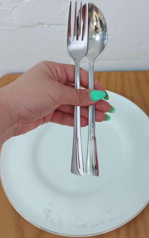 ست قاشق و چنگال یونیک اصل ۱۲ پارچه استیل نگیر ضدزنگ (عیار دار)