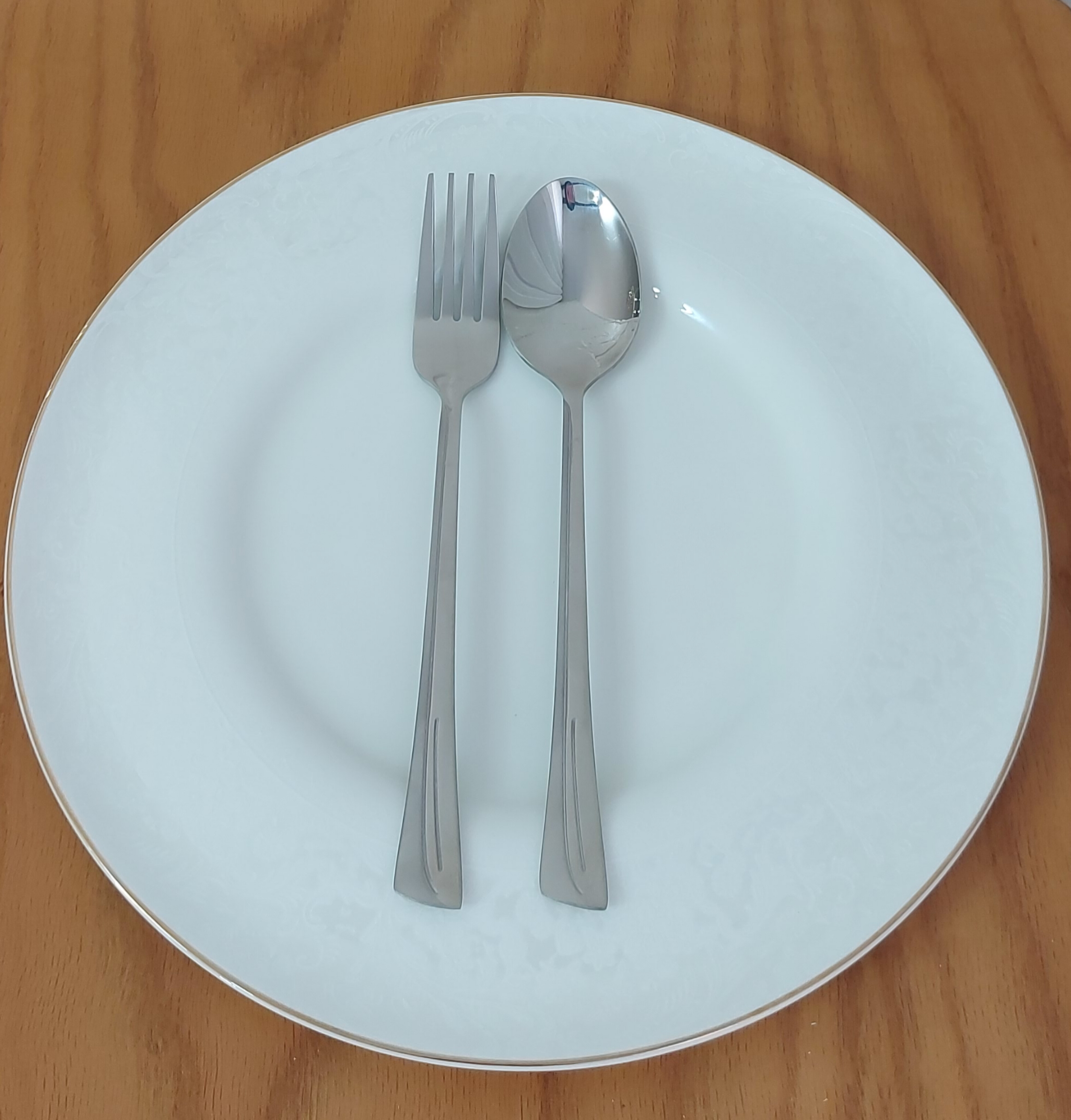 ست قاشق و چنگال یونیک اصل ۱۲ پارچه استیل نگیر ضدزنگ (عیار دار)